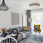 Mar Apartment *